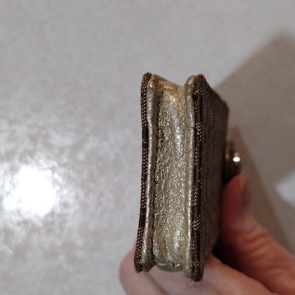 EUC Coach Signature I-Pod Case - Picture 10 of 13